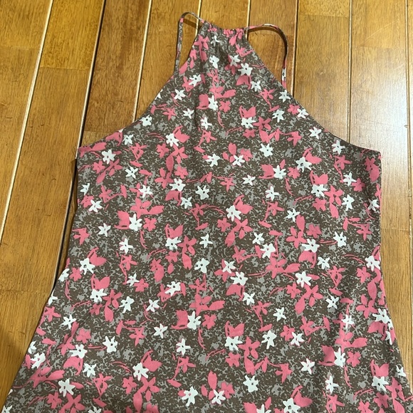 Banana Republic ruffled tank. - Picture 3 of 3